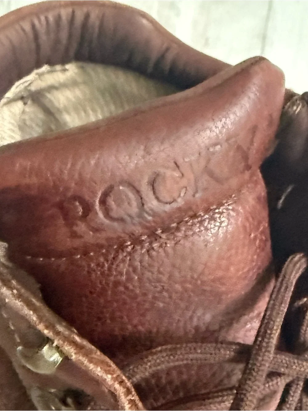 Men’s Rocky Gore Tex Hiking Boots size 9.5